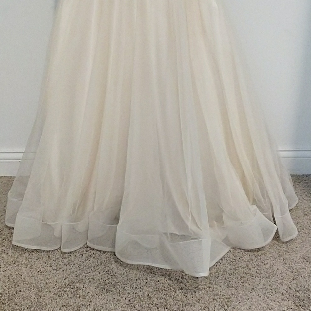 Stunning Prom Dress, sz 4 - Picture 4 of 9
